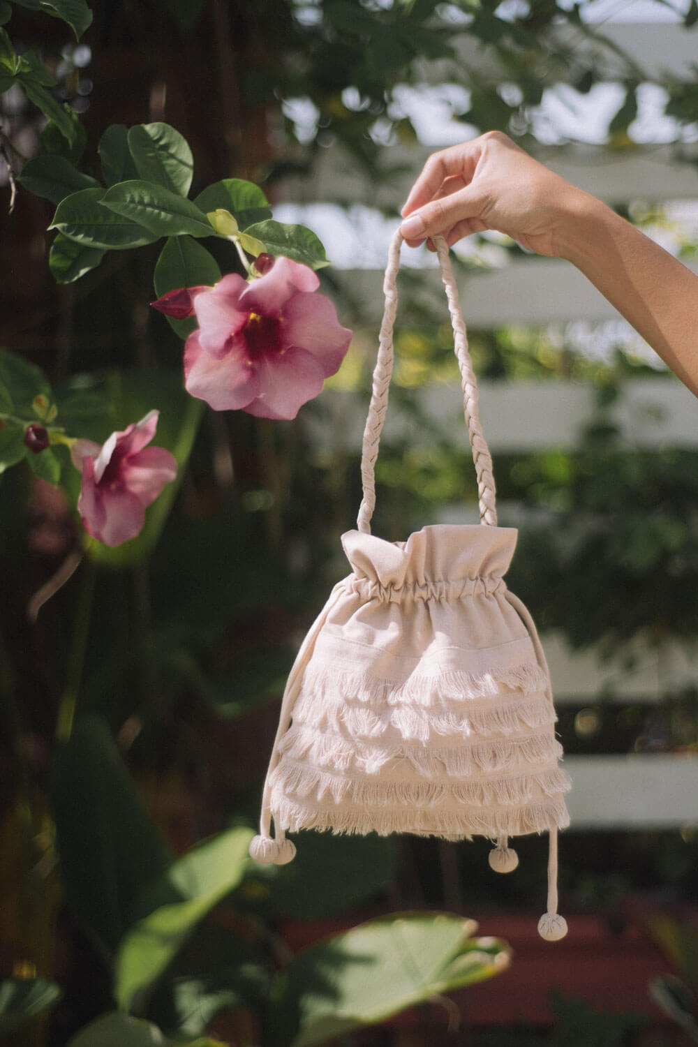 Neenee Pouch / Fringe - Dark Oat