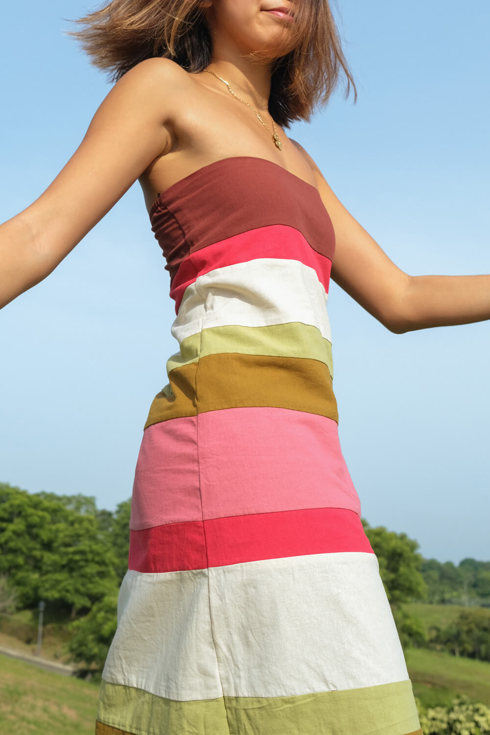 Mori Knee-Length Dress / Multicolor Stripe