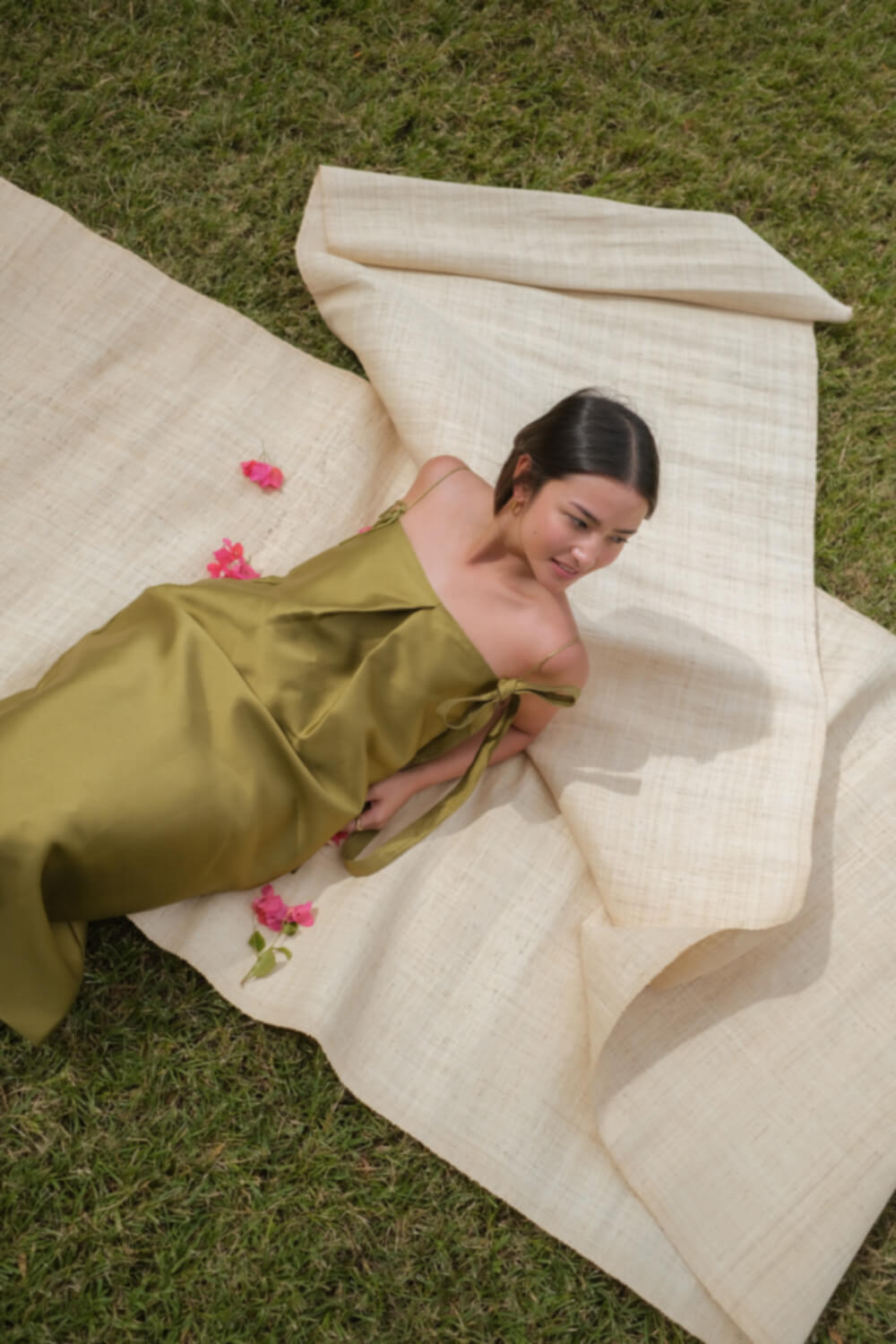 Dahlia Midi Dress / Olive